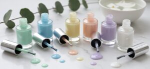 هل طلاء الأظافر العادي أفضل من الجل؟